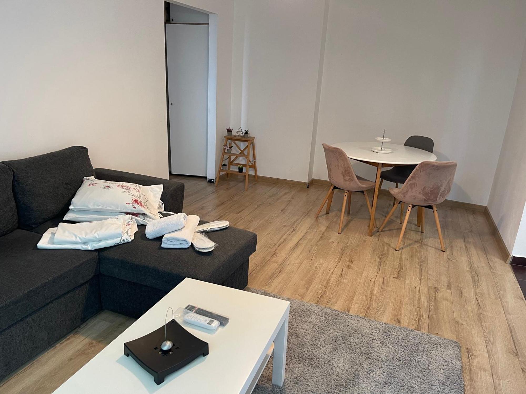 Cellini Apartment บูคาเรสต์ ภายนอก รูปภาพ