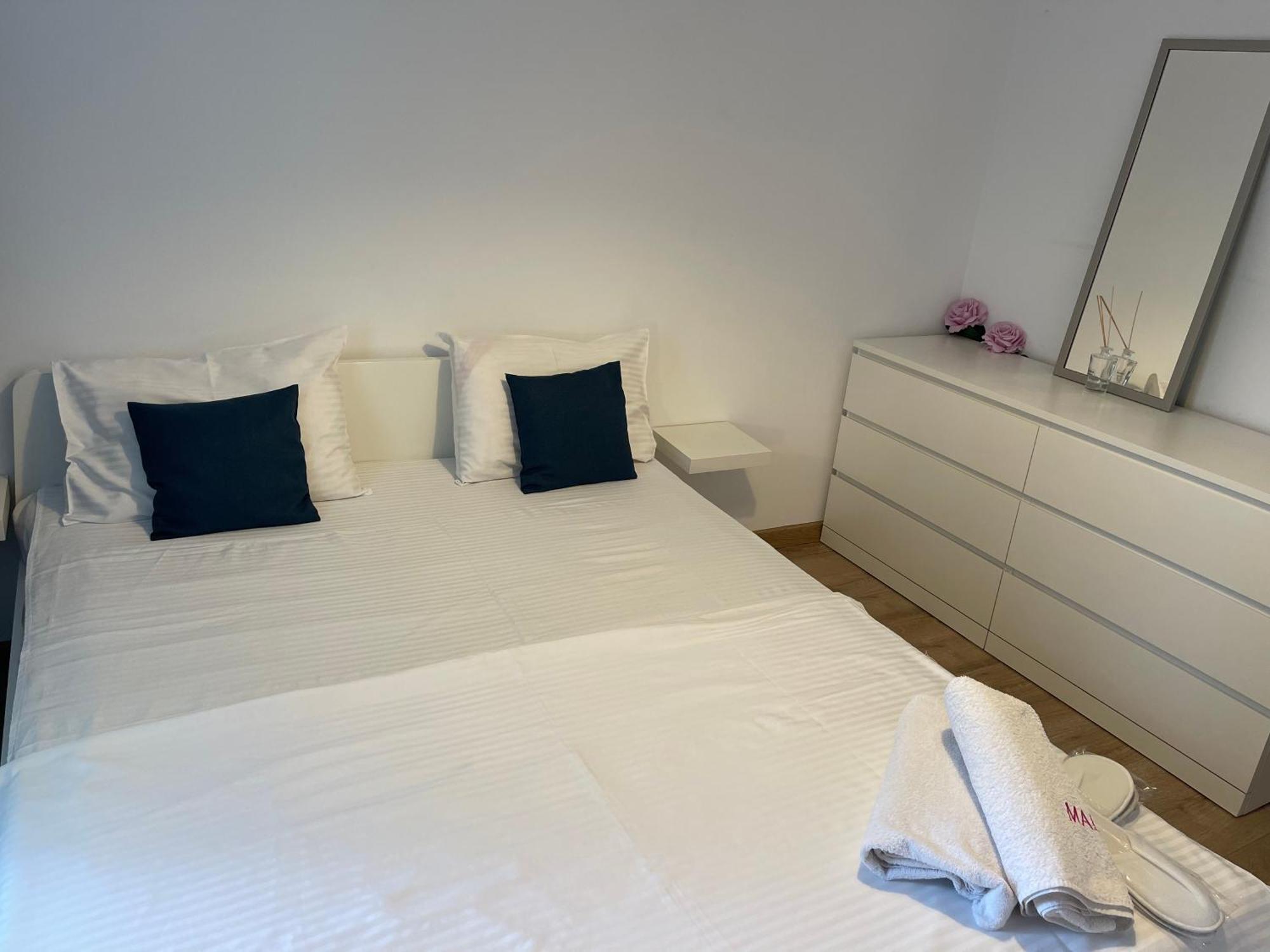 Cellini Apartment บูคาเรสต์ ภายนอก รูปภาพ