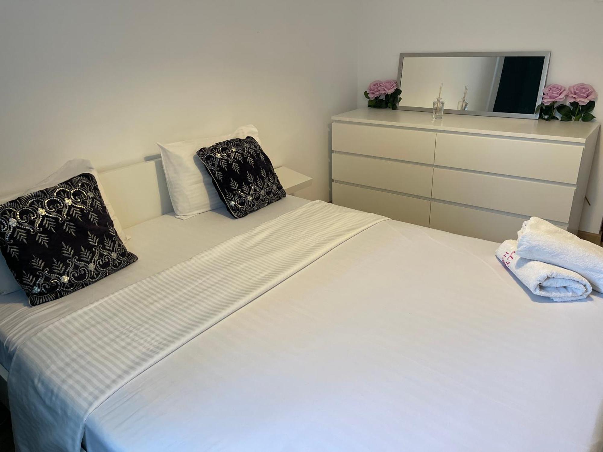 Cellini Apartment บูคาเรสต์ ภายนอก รูปภาพ